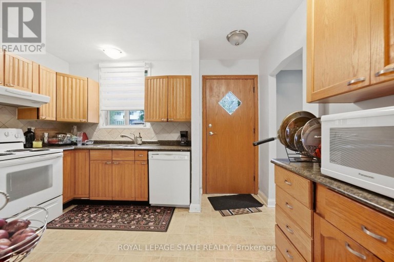 408 SANATORIUM ROAD, Hamilton (Westcliffe), Ontario, L9C2A9
