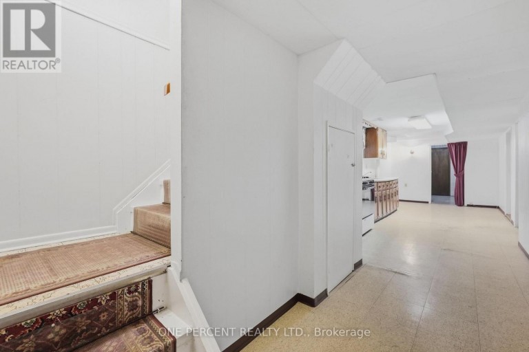 137 PICTON STREET E, Hamilton (North End), Ontario, L8L3W7
