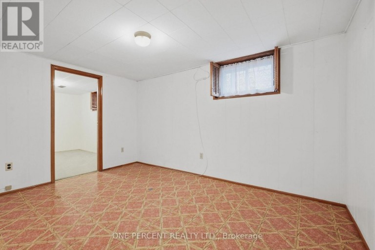 137 PICTON STREET E, Hamilton (North End), Ontario, L8L3W7