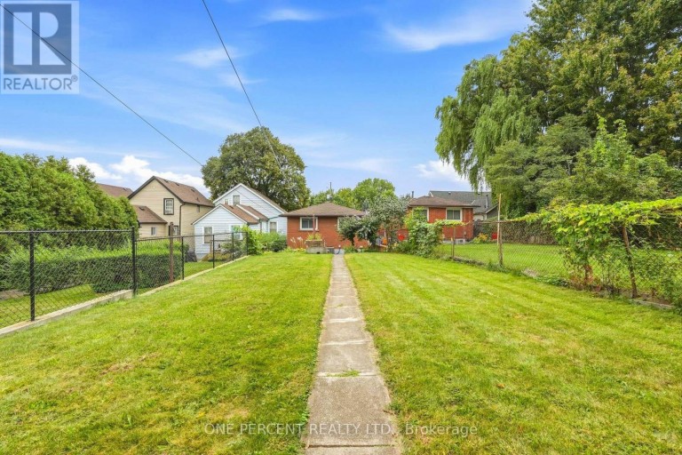 137 PICTON STREET E, Hamilton (North End), Ontario, L8L3W7