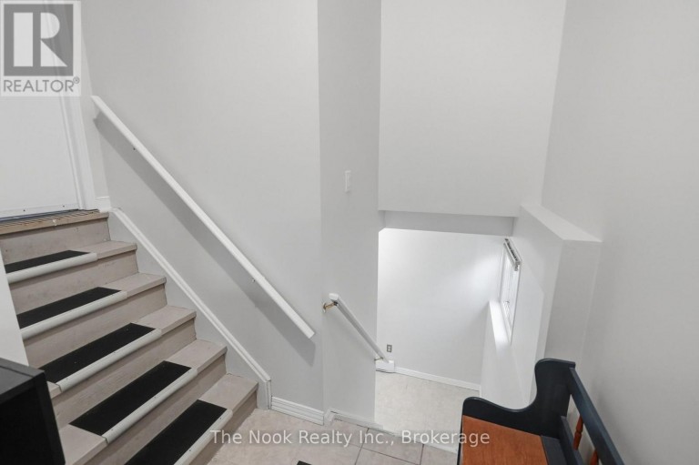 BASEMENT - 255 GREENWOOD AVENUE, Oshawa (Vanier), Ontario, L1J1W7