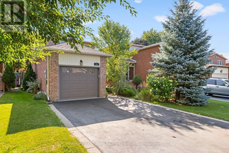 25 GREENWOOD ROAD, Whitchurch-Stouffville (Stouffville), Ontario, L4A5E8