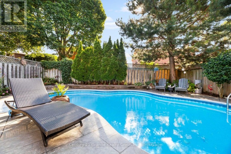 25 GREENWOOD ROAD, Whitchurch-Stouffville (Stouffville), Ontario, L4A5E8