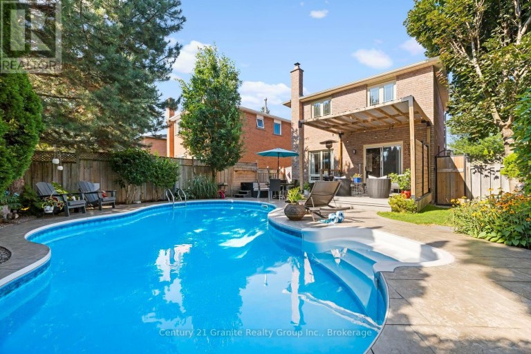 25 GREENWOOD ROAD, Whitchurch-Stouffville (Stouffville), Ontario, L4A5E8