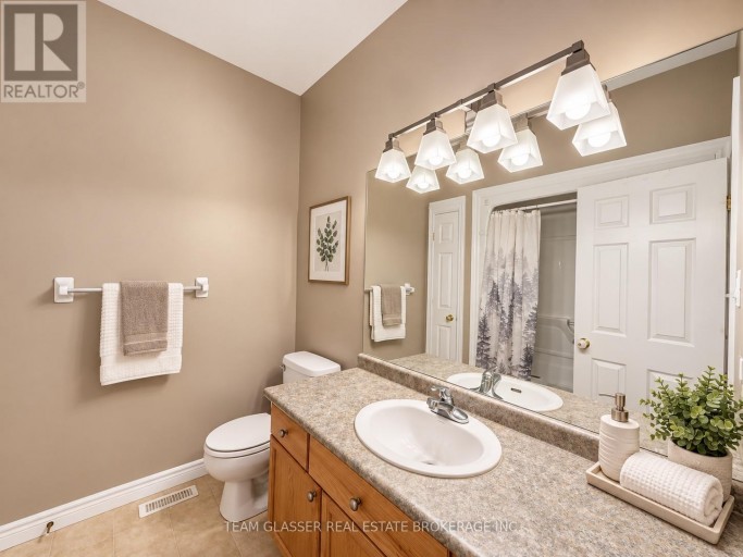 32 - 44 EDGEVALLEY ROAD, London East (East A), Ontario, N5Y5P6