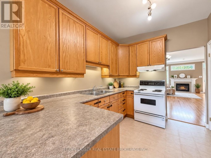 32 - 44 EDGEVALLEY ROAD, London East (East A), Ontario, N5Y5P6