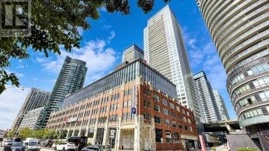 4002 - 17 BATHURST STREET Toronto (Waterfront Communities) Ontario photo 1