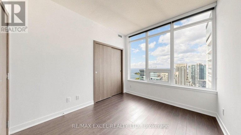4002 - 17 BATHURST STREET, Toronto (Waterfront Communities), Ontario, M5V0N1