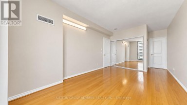 UPH09 - 28 BYNG AVENUE Toronto (Willowdale East) Ontario photo 21