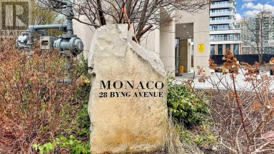 UPH09 - 28 BYNG AVENUE Toronto (Willowdale East) Ontario photo 3