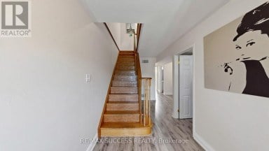 19 BOOT TERRACE Toronto (York University Heights) Ontario photo 10