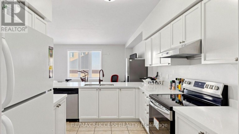 19 BOOT TERRACE, Toronto (York University Heights), Ontario, M3J0A1