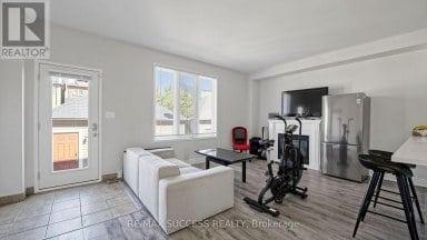 19 BOOT TERRACE Toronto (York University Heights) Ontario photo 16