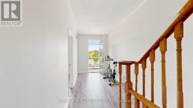 19 BOOT TERRACE Toronto (York University Heights) Ontario photo 23