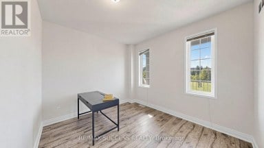 19 BOOT TERRACE Toronto (York University Heights) Ontario photo 26