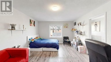 19 BOOT TERRACE Toronto (York University Heights) Ontario photo 34