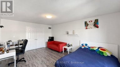 19 BOOT TERRACE Toronto (York University Heights) Ontario photo 35