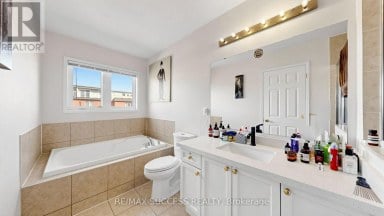 19 BOOT TERRACE Toronto (York University Heights) Ontario photo 37