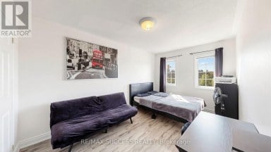 19 BOOT TERRACE Toronto (York University Heights) Ontario photo 38