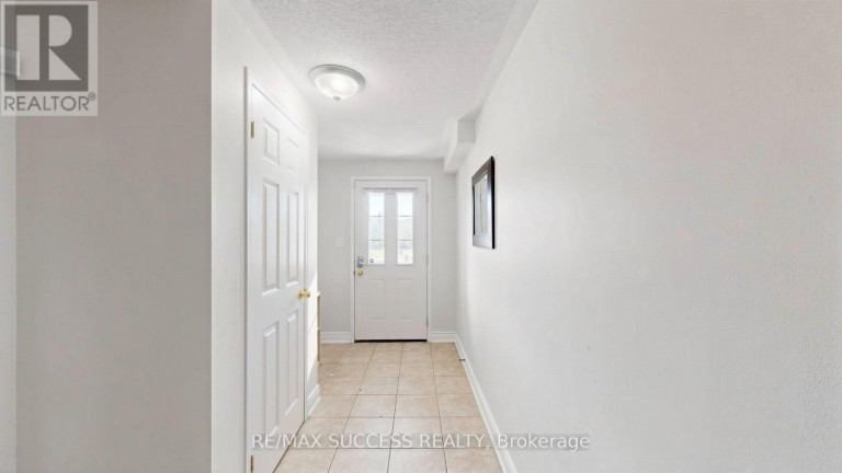 19 BOOT TERRACE, Toronto (York University Heights), Ontario, M3J0A1