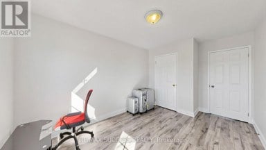 19 BOOT TERRACE Toronto (York University Heights) Ontario photo 42