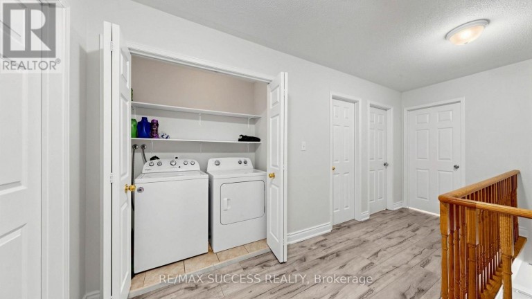 19 BOOT TERRACE, Toronto (York University Heights), Ontario, M3J0A1