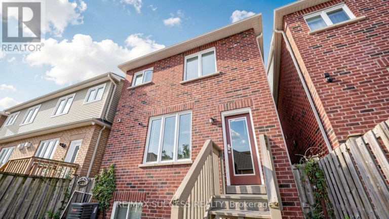 19 BOOT TERRACE, Toronto (York University Heights), Ontario, M3J0A1
