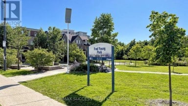 19 BOOT TERRACE Toronto (York University Heights) Ontario photo 48