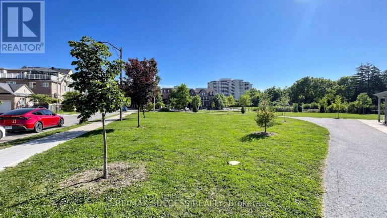 19 BOOT TERRACE, Toronto (York University Heights), Ontario, M3J0A1