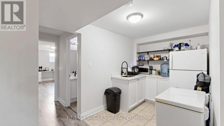 19 BOOT TERRACE, Toronto (York University Heights), Ontario, M3J0A1