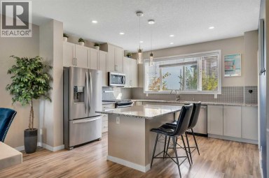 147 Copperstone Park SE Calgary Alberta photo 3