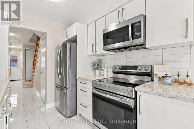 174 - 10 BASSETT BOULEVARD E, Whitby (Pringle Creek), Ontario, L1N9C7