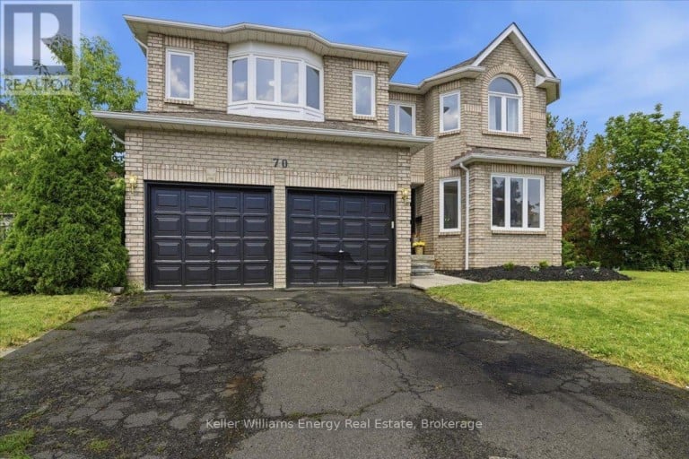 70 WILLOWBROOK DRIVE, Whitby (Pringle Creek), Ontario, L1R2A8