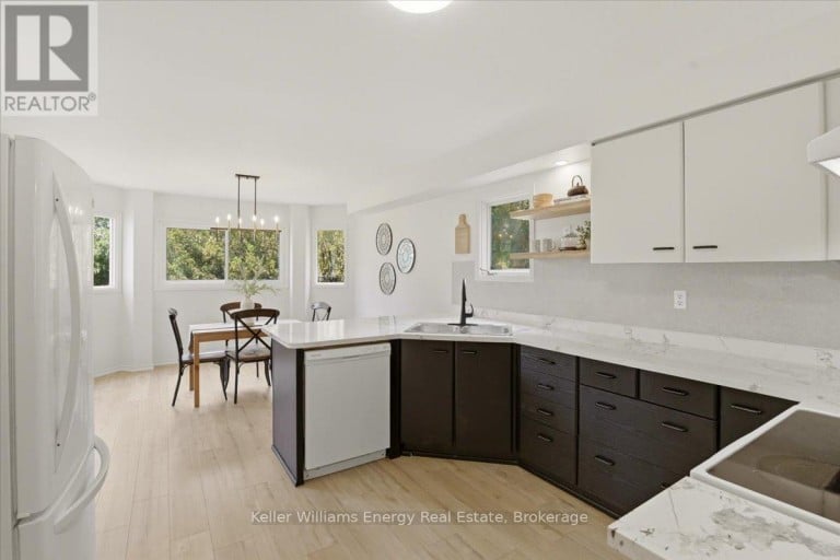 70 WILLOWBROOK DRIVE, Whitby (Pringle Creek), Ontario, L1R2A8