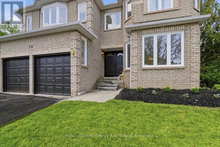 70 WILLOWBROOK DRIVE, Whitby (Pringle Creek), Ontario, L1R2A8