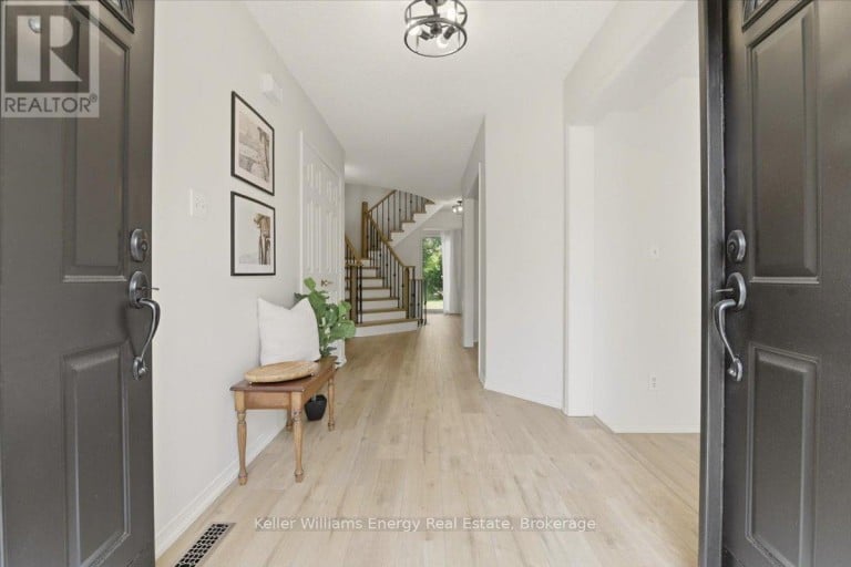70 WILLOWBROOK DRIVE, Whitby (Pringle Creek), Ontario, L1R2A8