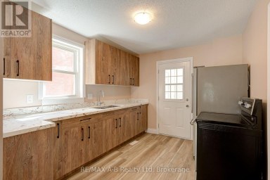 341 ONTARIO STREET Stratford Ontario photo 11