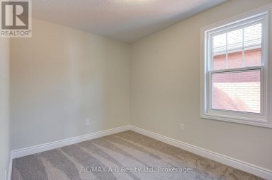 341 ONTARIO STREET Stratford Ontario photo 26