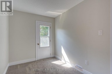 341 ONTARIO STREET Stratford Ontario photo 28