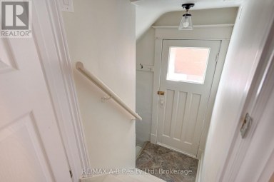 341 ONTARIO STREET Stratford Ontario photo 33