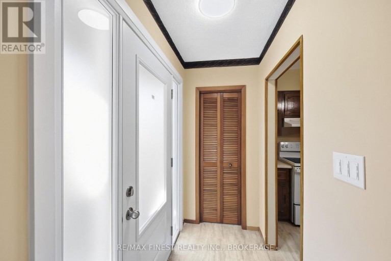 71 CARTWRIGHT STREET, Kingston (Central City West), Ontario, K7M1P6