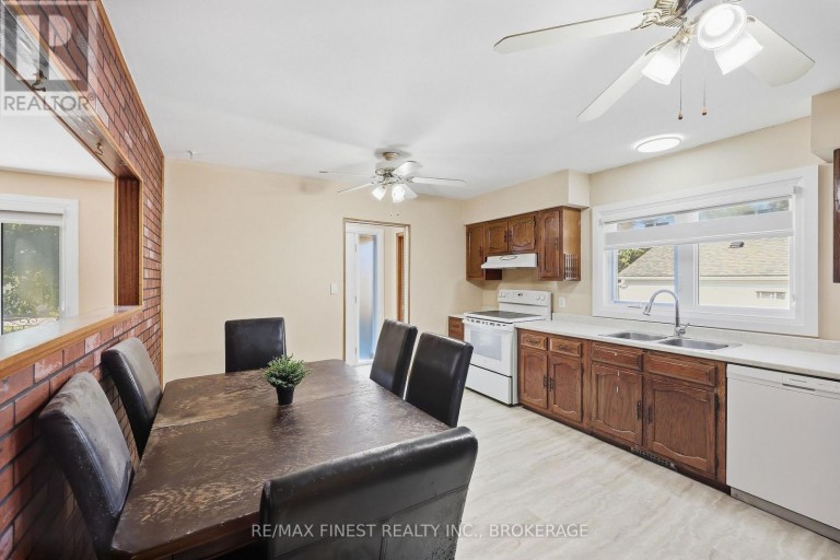 71 CARTWRIGHT STREET, Kingston (Central City West), Ontario, K7M1P6