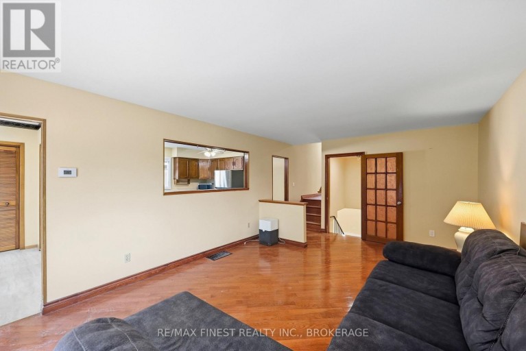 71 CARTWRIGHT STREET, Kingston (Central City West), Ontario, K7M1P6