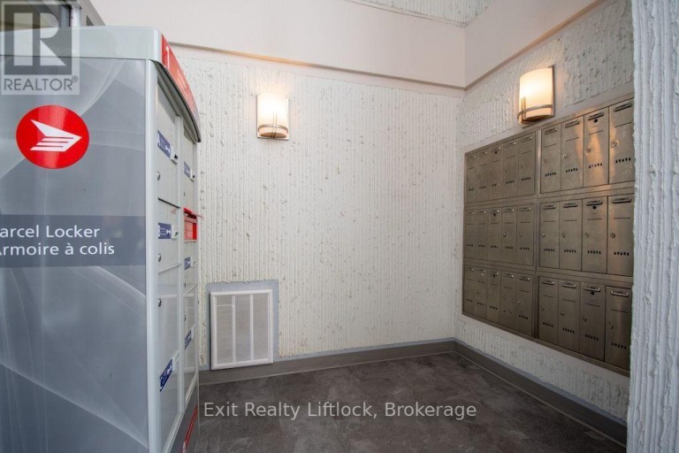202 C - 1099 CLONSILLA AVENUE, Peterborough (Otonabee Ward 1), Ontario, K9J8L8