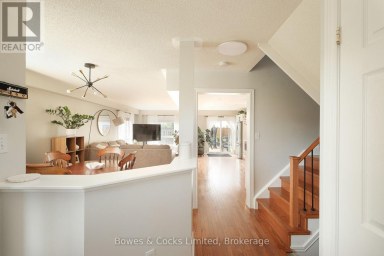 407 SPILLSBURY DRIVE Peterborough (Monaghan Ward 2) Ontario photo 4