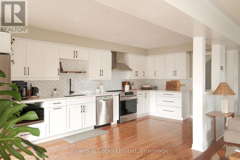 407 SPILLSBURY DRIVE, Peterborough (Monaghan Ward 2), Ontario, K9K2N6