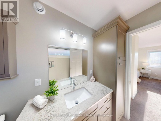 38 MERCEDES DRIVE, Belleville (Belleville Ward), Ontario, K8N0B7