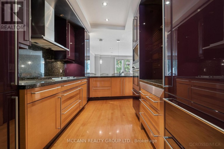 137 OLD ORCHARD GROVE, Toronto (Lawrence Park North), Ontario, M5M2E1