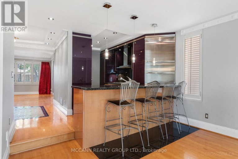 137 OLD ORCHARD GROVE, Toronto (Lawrence Park North), Ontario, M5M2E1