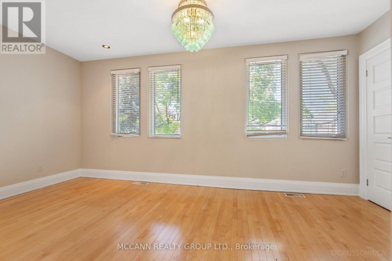137 OLD ORCHARD GROVE, Toronto (Lawrence Park North), Ontario, M5M2E1